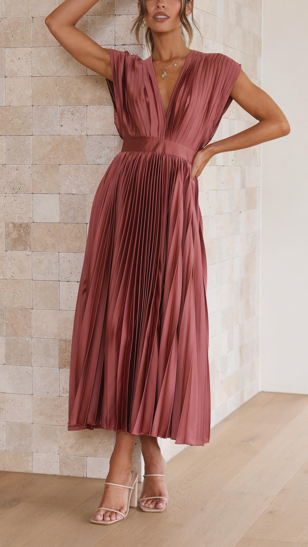 Hazel™ | Women's Pleated V-Neck Midi Dress