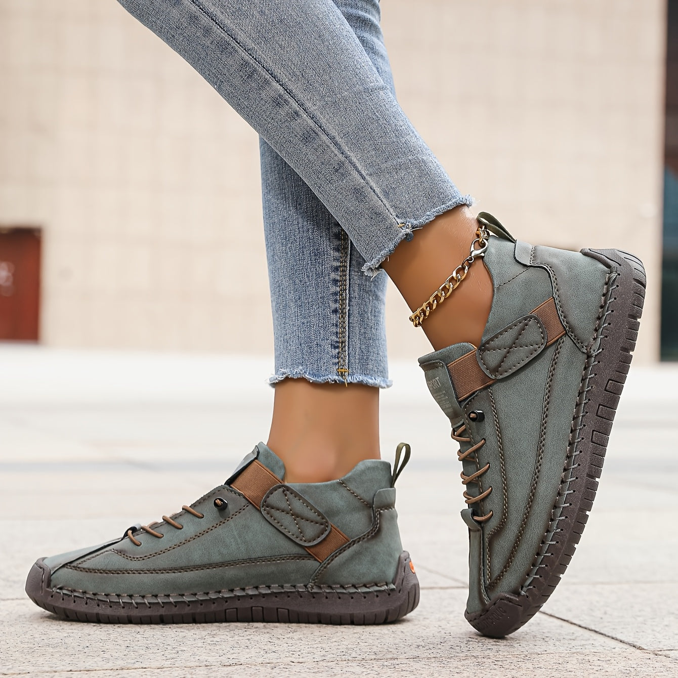 Nora™ | Women's Lace-Up Flat Sneakers