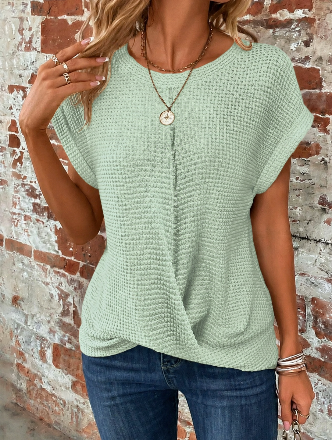 Sadie™ | Women's Twist-Hem Top