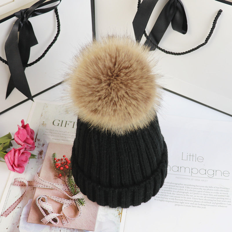 Women's Ribbed Beanie with Pom